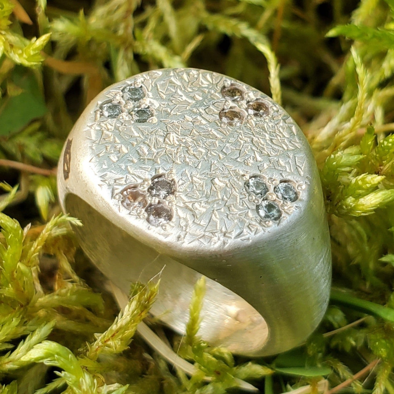 Champagne - Green Sapphire Signet Ring