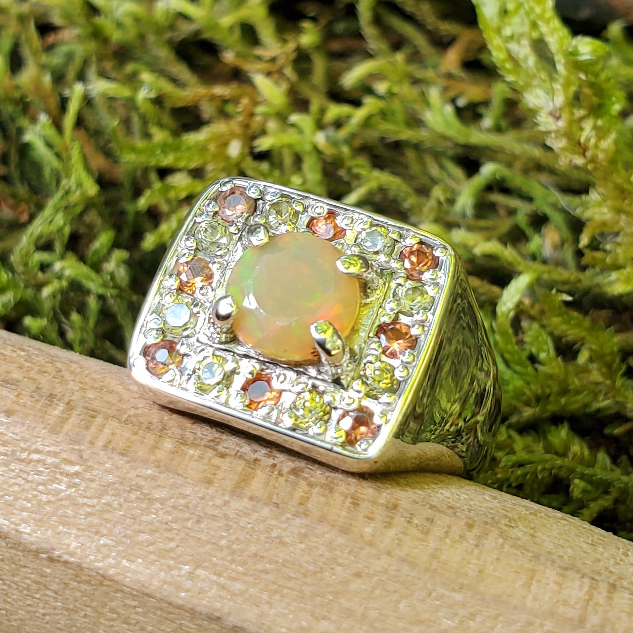 OPAL-SAPPHIRE SIGNET