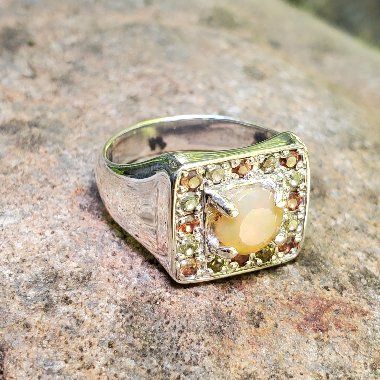 OPAL-SAPPHIRE SIGNET